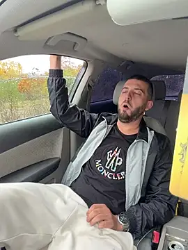 Snapshot of ElChapoGuzman95 chatting on October 26, 6:19 am ElChapoGuzman95 online show from October 26, 6:19 am