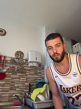 Snapshot of ElChapoGuzman95 chatting on November 12, 6:36 am ElChapoGuzman95 online show from November 12, 6:36 am