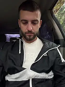 Snapshot of ElChapoGuzman95 chatting on November 18, 6:51 am ElChapoGuzman95 online show from November 18, 6:51 am