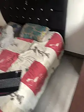 Snapshot of Mollly_n_david chatting on March 16, 7:07 pm Mollly n david online show from March 16, 7:07 pm