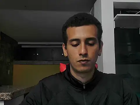 talktome4 online show from April 14, 8:04 pm