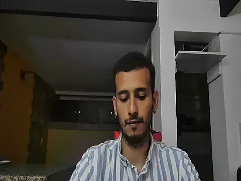 Snapshot of talktome4 chatting on May 19, 8:48 pm talktome4 online show from May 19, 8:48 pm