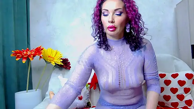 Snapshot of Darina_Monclie chatting on June 10, 4:12 am Darina Monclie online show from June 10, 4:12 am