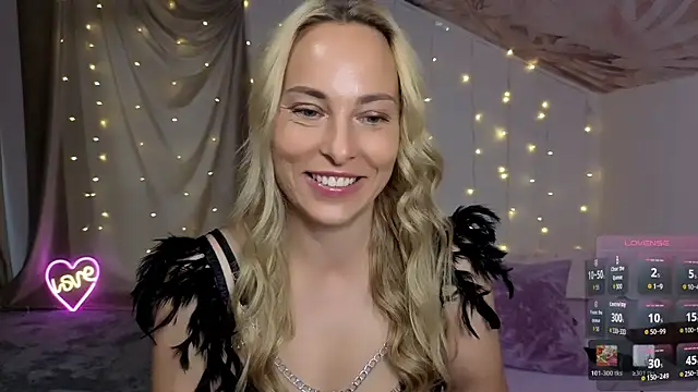 Snapshot of AdeleLady chatting on July 30, 7:07 am AdeleLady online show from July 30, 7:07 am