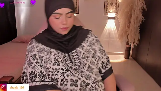 shayla 18 online show from November 22, 7:24 pm