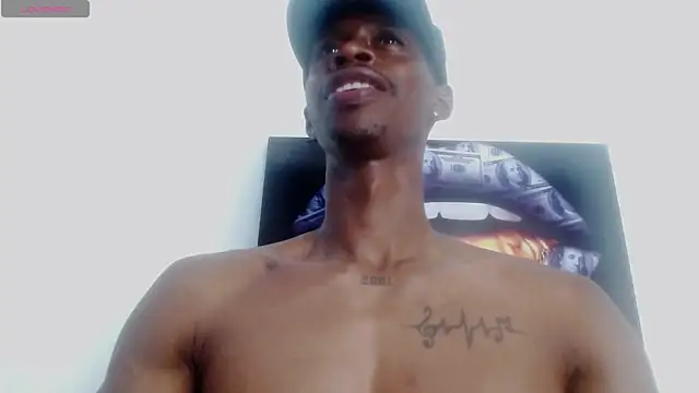 Snapshot of drake_brwon_23 chatting on July 17, 1:51 pm drake brwon 23 online show from July 17, 1:51 pm