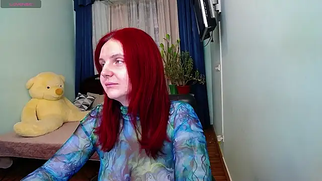 Snapshot of NikaLee chatting on January 17, 8:13 am NikaLee online show from January 17, 8:13 am