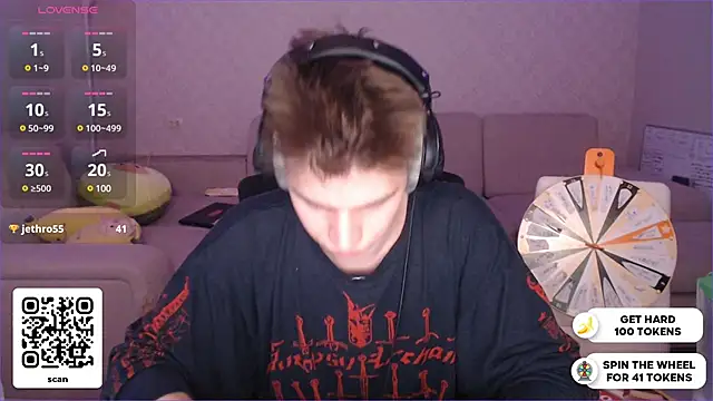 Snapshot of dantebigboi300 chatting on December 24, 7:33 pm dantebigboi300 online show from December 24, 7:33 pm