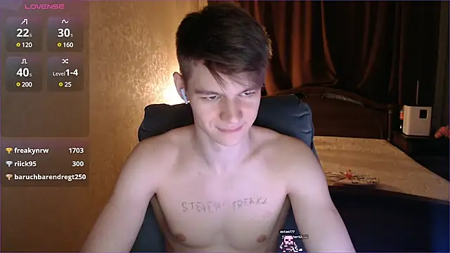 Snapshot of dantebigboi300 chatting on February 10, 9:15 pm dantebigboi300 online show from February 10, 9:15 pm