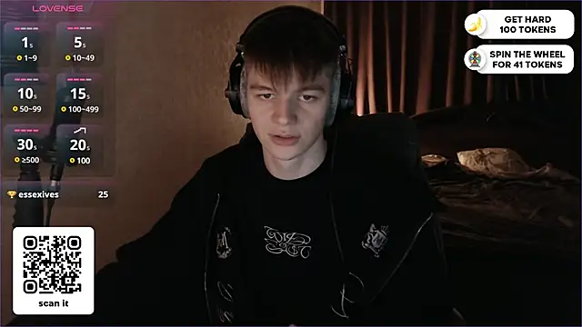 Snapshot of dantebigboi300 chatting on February 23, 6:45 pm dantebigboi300 online show from February 23, 6:45 pm