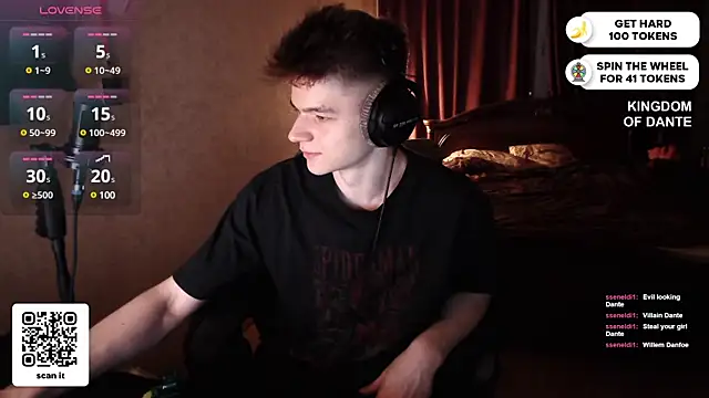 Snapshot of dantebigboi300 chatting on February 24, 6:58 pm dantebigboi300 online show from February 24, 6:58 pm