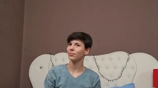 KylieLipa online show from December 12, 8:21 pm