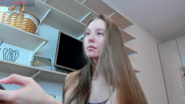 Snapshot of Peggy_Beauty chatting on February 12, 5:19 pm Peggy Beauty online show from February 12, 5:19 pm