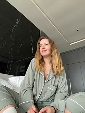 Nura n Sarah online show from November 29, 5:10 am