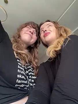 Nura n Sarah online show from April 15, 5:14 am