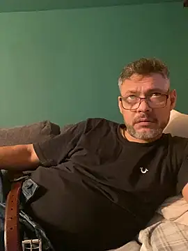 Mikemike19m online show from January 30, 1:42 pm