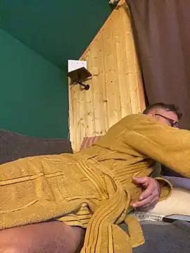 Mikemike19m online show from January 30, 8:10 pm