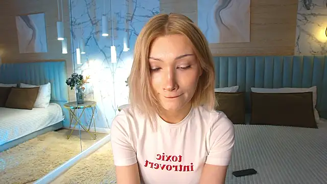 Snapshot of CarolReeves chatting on February 5, 4:33 pm CarolReeves online show from February 5, 4:33 pm