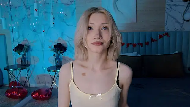 Snapshot of CarolReeves chatting on February 10, 4:33 pm CarolReeves online show from February 10, 4:33 pm