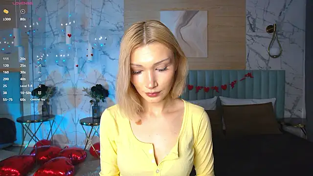 Snapshot of CarolReeves chatting on February 12, 4:35 pm CarolReeves online show from February 12, 4:35 pm