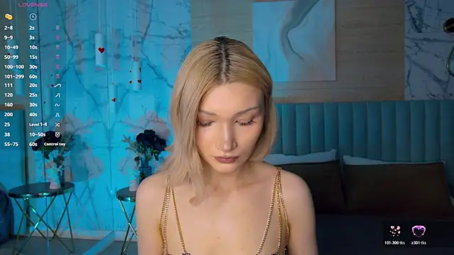 Snapshot of CarolReeves chatting on February 26, 4:50 pm CarolReeves online show from February 26, 4:50 pm