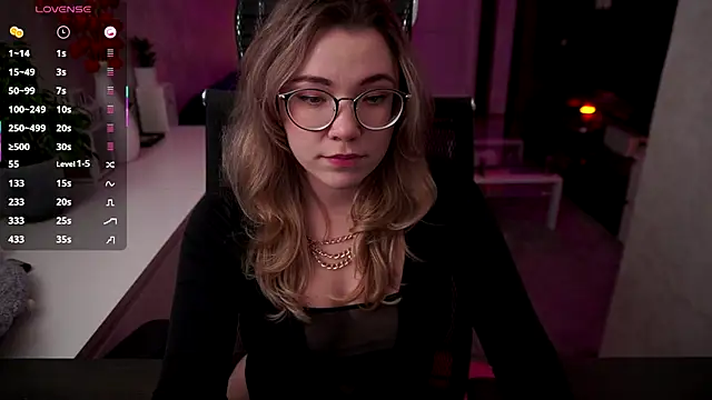 RemyCute online show from October 31, 7:26 pm