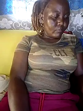 Snapshot of amelinaqueen chatting on April 14, 1:06 pm amelinaqueen online show from April 14, 1:06 pm