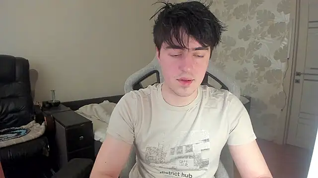 Snapshot of Knuckles17 chatting on March 27, 1:55 pm Knuckles17 online show from March 27, 1:55 pm