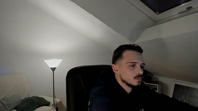 naked psy online show from September 17, 7:04 pm