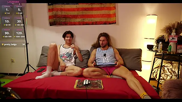 Snapshot of rusbigpaul chatting on November 12, 3:34 pm rusbigpaul online show from November 12, 3:34 pm