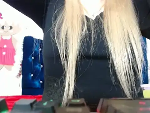 69liamilk69 online show from January 23, 4:30 am