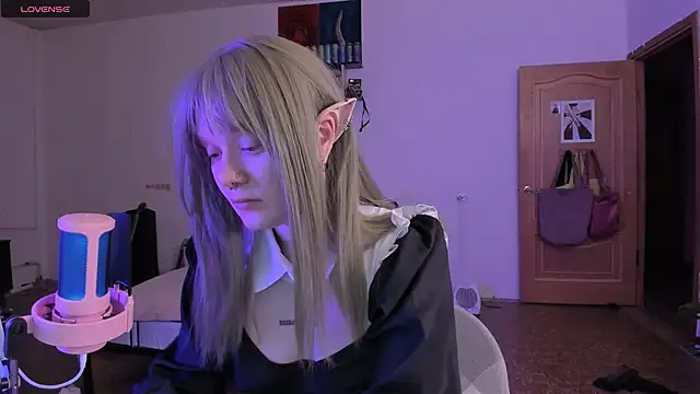 Snapshot of cyber_whore_ chatting on November 11, 4:29 pm cyber whore online show from November 11, 4:29 pm