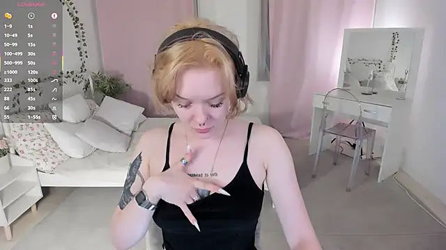 cyber whore  online show from April 15, 7:37 am