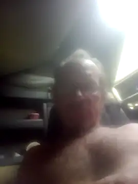 Snapshot of Berry8937263 chatting on April 11, 9:35 am Berry8937263 online show from April 11, 9:35 am