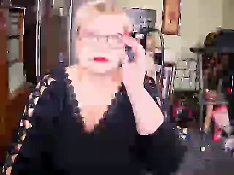 LOLA8888 online show from October 12, 9:41 am