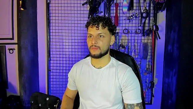 Twisted Fantasy online show from March 27, 3:34 am