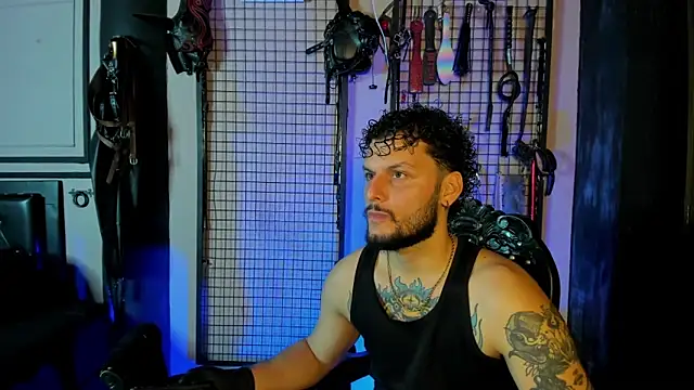 Twisted Fantasy online show from April 7, 3:40 am