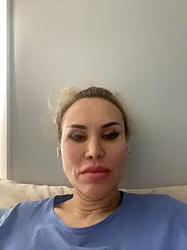 Radmila Queen  online show from May 15, 5:20 pm