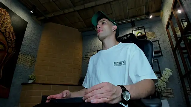 alexgiraldo  online show from January 25, 11:23 am