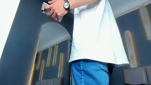 alexgiraldo  online show from February 3, 2:34 pm