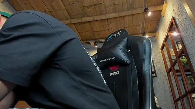 alexgiraldo  online show from March 10, 2:59 pm