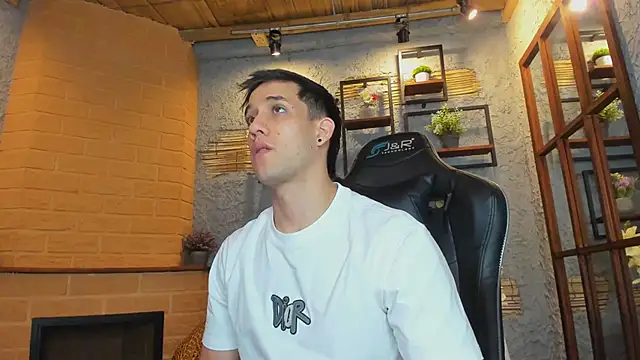 alexgiraldo  online show from March 14, 11:56 am