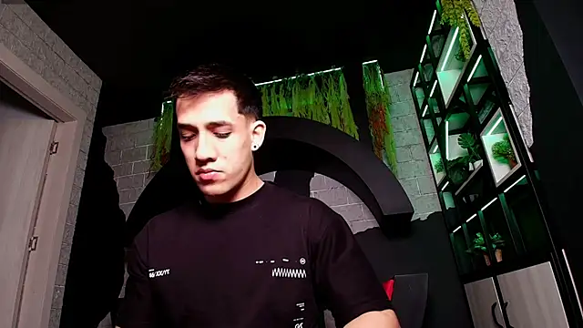 alexgiraldo  online show from March 17, 11:21 am