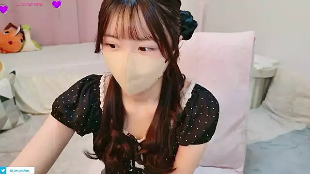Snapshot of anchan_ chatting on July 24, 1:20 pm anchan online show from July 24, 1:20 pm