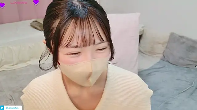 Snapshot of anchan_ chatting on August 3, 1:16 pm anchan online show from August 3, 1:16 pm