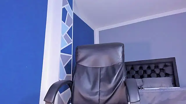 Snapshot of alex_oficial chatting on March 14, 9:46 am alex oficial online show from March 14, 9:46 am