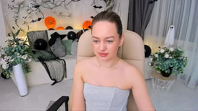 MiracleCurly online show from November 3, 7:26 pm