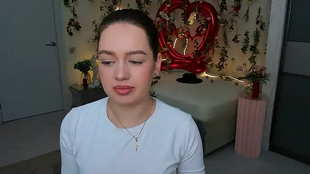 MiracleCurly online show from February 17, 4:02 pm