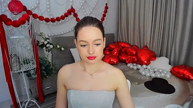 MiracleCurly online show from March 10, 7:19 pm