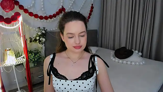 MiracleCurly online show from March 22, 10:07 am